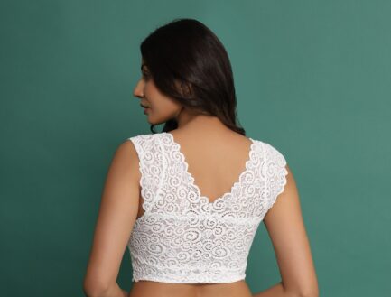 White T-SHIRT STYLE NON WIRED LIGHT PADDED Top - Image 4
