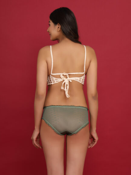 New Women KNOT STYLE NON WIRED LIGHT PADDED Bra & Panty Set - Image 2